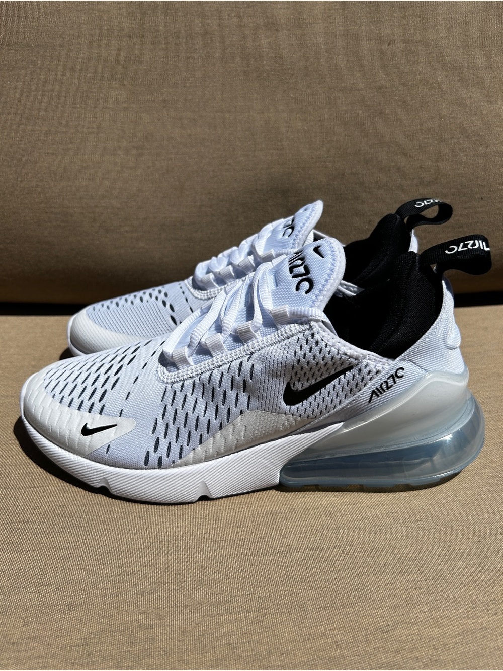 Nike Air Max 270 Running Sneakers White Black AH6789-100 Women Size 7.5 NEW